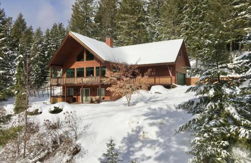 Sagle House | Larchwood Lodge with Lake View, Salt Water Hot Tub and Hiking Trails on 20 acres
