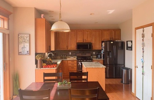 Ames House | Large 4 bedroom in West Ames, Solar, EV charging