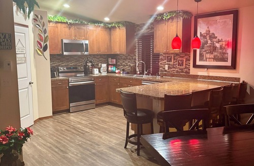 Forks House | Large 6BR with Game Room, Perfect for Large Families & Groups, Forks PNW Retreat