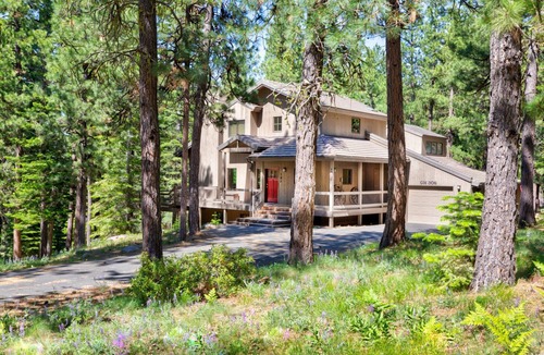 Black Butte Ranch House | Large Black Butte House - Perfect for Extended Families!