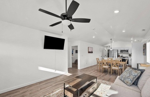 Ponderay House | Large Cottage Near Downtown, Beach & Skiing #172
