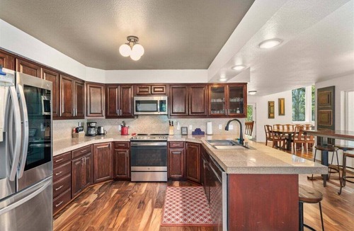 Leavenworth House | Large Family Retreat | Hot Tub, Views & Game Room