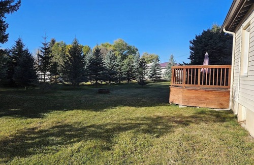 Albion Cottage | Large Groups & Families Welcome- Hot Tub, Grill and Picnic Area!