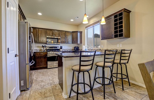 Kennewick House | Large Home Yard 3 Car Garage 4 3 1207