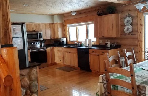 Moran House | Large Lakefront Log Lodge Sandy Beach Dock Near Mackinac Island