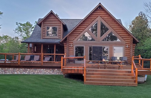 Moran House | Large Lakefront Log Lodge Sandy Beach Dock Near Mackinac Island