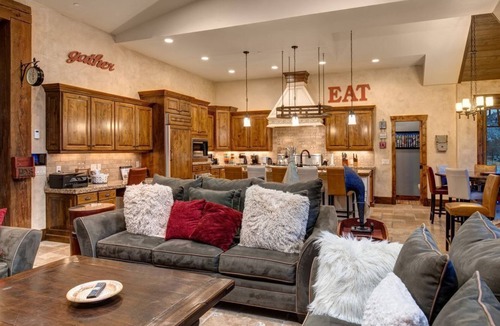 Deer Valley House | Large, Luxe, walk2town, 2 min DV & PC bases. Theater, game room, steam room