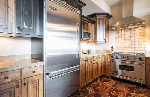 North Park City Condo | Last-Minute Savings! Penthouse with Ski-in/Ski-out Access and Private Hot Tub!