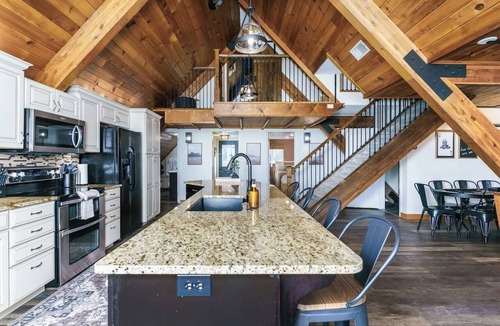 Lava Hot Springs House | Lava`s Kings of The Hill