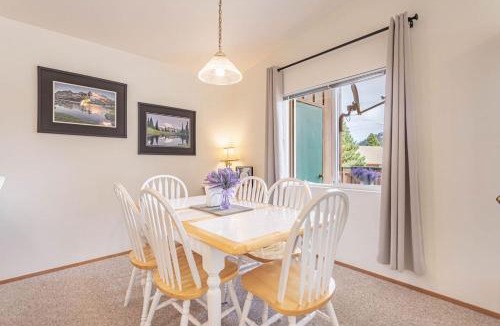 Downtown Leavenworth Apartment | Lavender Haus - Walk to Downtown Leavenworth - The Alpine Village Collection