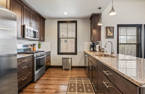 Dover Bay Condo | Lazy Bear Lodge - 3 Bedroom 2 Bath Bayside Condo
