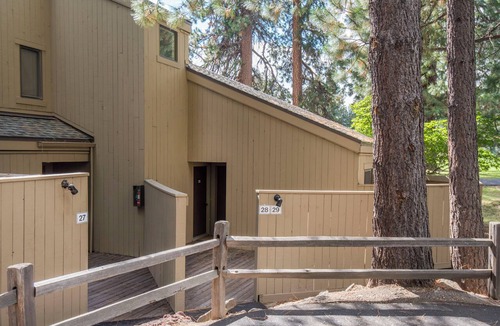 Black Butte Ranch Condo | LCR028 | Lodge Room with amazing mountains and meadow views.