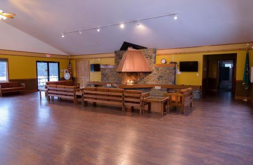 Ardenvoir Resort | Leavenworth Camping Resort Lakeview Lodge 2