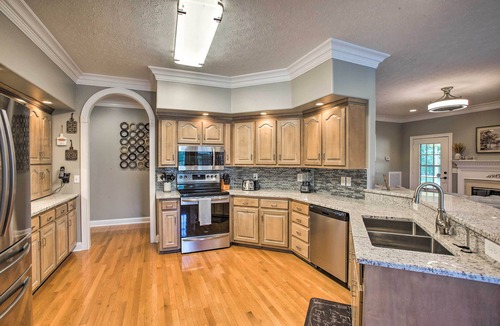 Lebanon House | Lebanon Family Getaway w/Pool, Bikes & Trails!