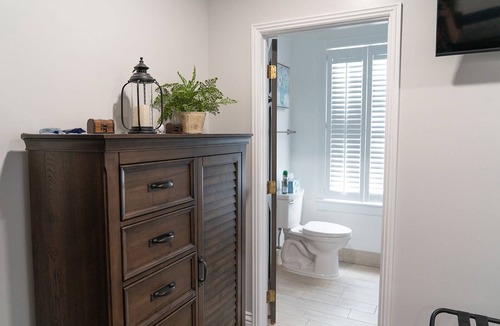 Zion National Park South Entrance Bed & Breakfast | Less than 10 minutes to Zion Nat'l Park Entrance, Newly renovated B&B in quiet town, with private en suite bathroom with e-bikes available for rental.