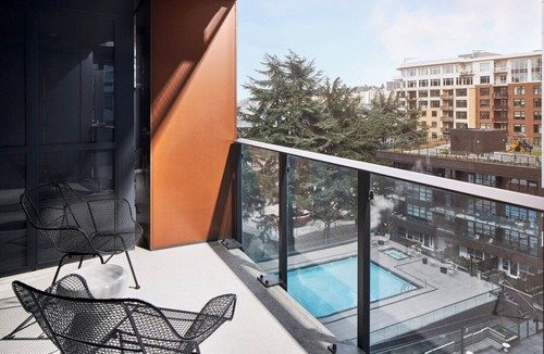South Lake Union Hotel | Level Seattle- Deluxe One Bedroom