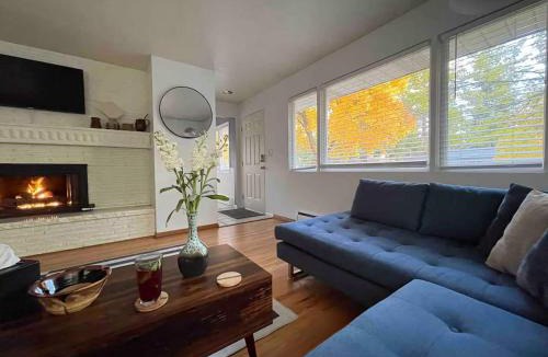 Spokane Apartment | Lg fun home by Park