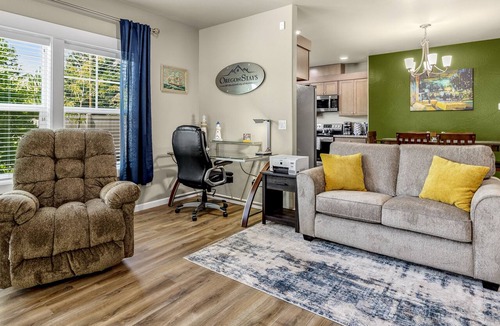 Medford Condo | Lighthouse-Themed, Fastest WiFi, 2 King Beds Home