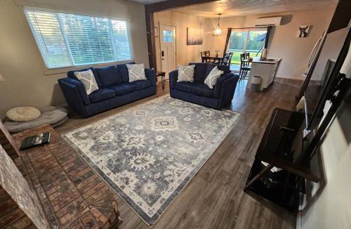 Sagle House | Lil Blue Dog Haven