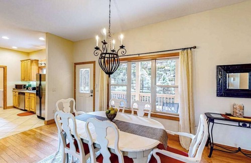 Whittier House | Link Vacation