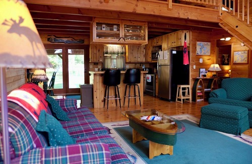 Drummond House | Little Bear Lodge on Drummond Island