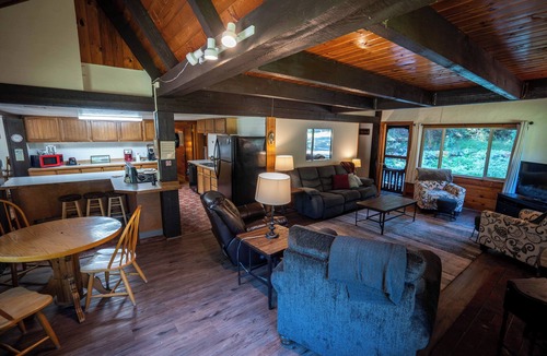 Joseph House | Little Bear Retreat at Wallowa Lake