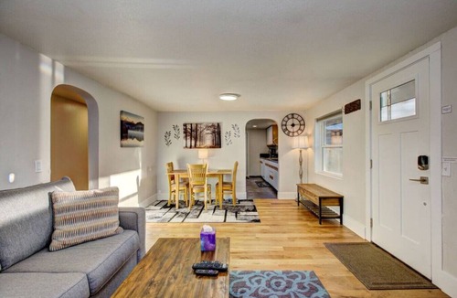 Depot Bench House | Little Blue Bungalow Pet Friendly Fenced Yard & Dog Door Near Downtown, BSU & Airport