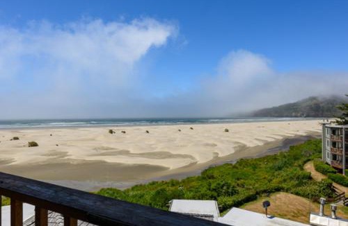 Newport Hotel | Little Creek Cove Beach Resort