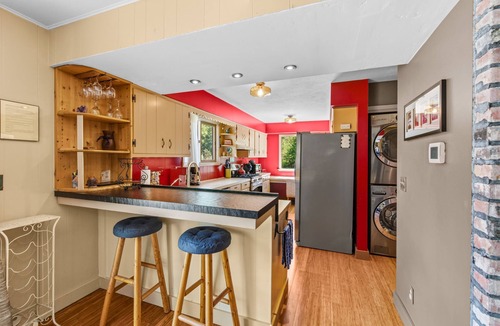 Sandpoint House | Little Sand Creek Chalet w/Hot Tub