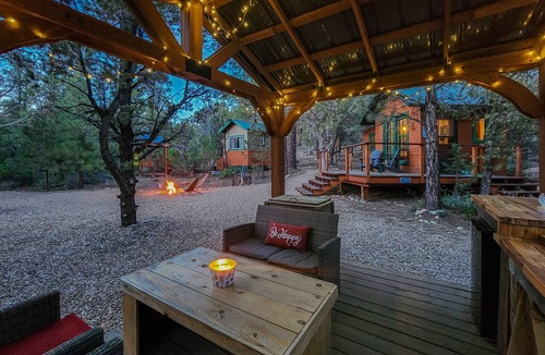 Orderville Cabin | Live Simply Cabin | Glamping at it's finest