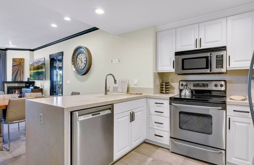 Downtown Park City Condo | Located directly on Main Street and 1/2 block from Town Lift! Recently updated and cozy as can be!