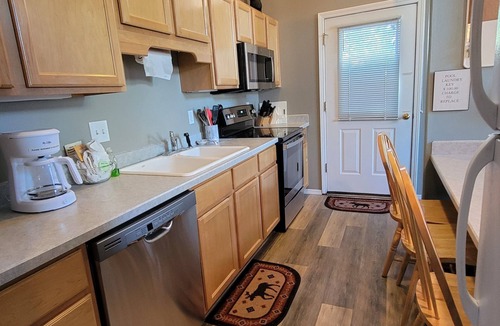 Sunriver House | Located in Sunriver Business Park, Condo Hot Tub