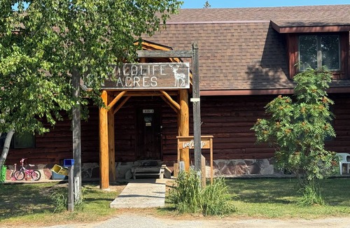 Hulbert Apartment | Located Right on the Snowmobile Trail