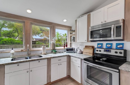 Bay St Louis House | Location! Walk Everywhere.Updated~ Unique~ Historic Cottage ~ Open Floor Plan.