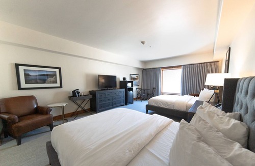 Tamarack Resort House | Lodge Dbl Queen 304 | Spectacular Mountain Views | Fitness Center