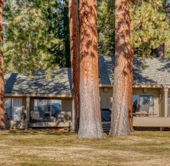 Black Butte Ranch House | Lodge Room 024