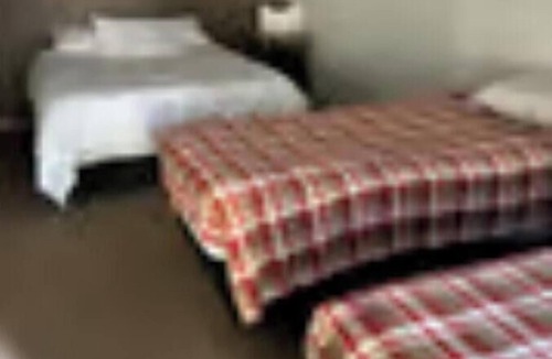 Tulelake RV Rental | Lodging 2, Cabin 2: 2 twins, kitchen with necessities and hot water