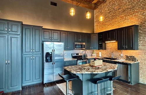 Florence Apartment | Loft in the Heart of Downtown — steps away from Pickett, UNA, Dining, Shops