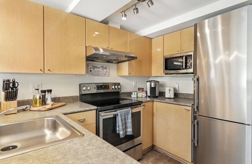 Belltown House | Loft Penthouse Major international sporting event Walk to Lumen Field & Space Needle View