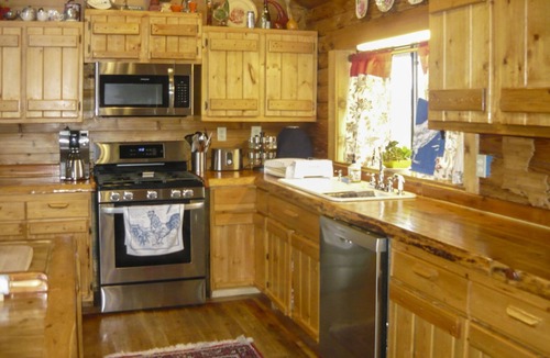 Cameron House | Log Cabin Cameron, South Madison River Area