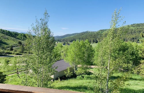 Red Top Meadows House | Log cabin on 5 acres in Wilson Wyoming