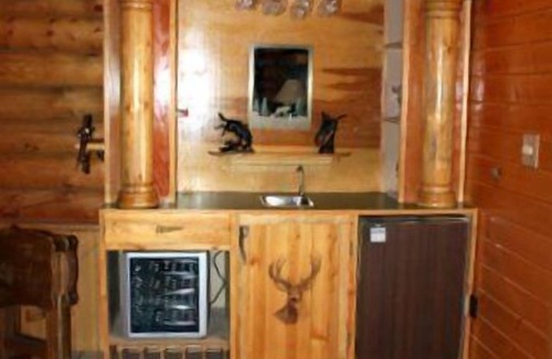 Moran House | Log Home Overlooking the Buffalo Valley, Family Holiday Pricing Promotions