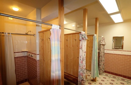 Clark Cabin | Loggers Cabin - A Cozy Rustic One Room Cabin