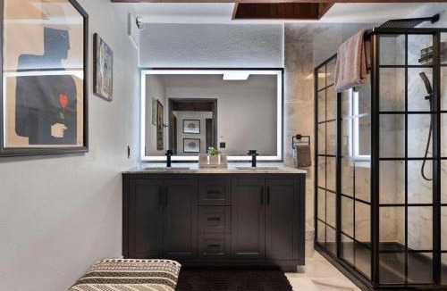 Rhododendron House | Lolowood Chalet - Modern cozy nature retreat dog friendly