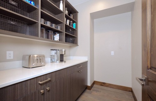 Big Sky Villa | Lone Peak Views - Minutes to Big Sky Resort!