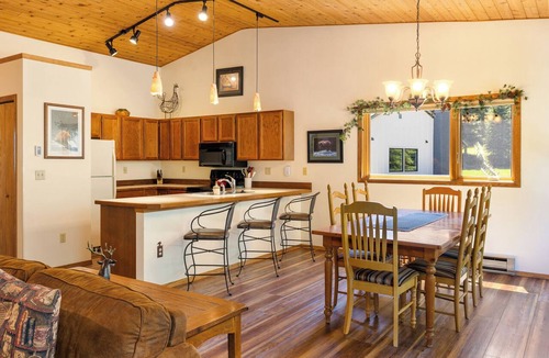 Big Sky Condo | Lone Pine Retreat | Big Sky | Pet Friendly!