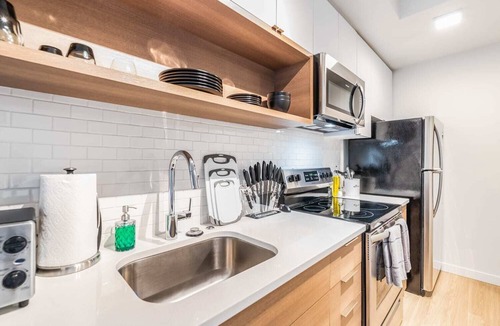 New Tacoma Apartment | Long or Short Stay |Tacoma| Lux Modern 1BR|1BA