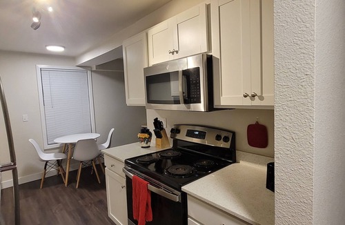 Bremerton Apartment | Long Term Discount! 1BR Home, Close To Everything