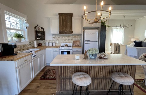 Johnson County Cottage | Looking for a perfect escape from the city !