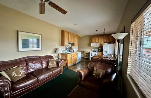 Gardiner Cabin | Looking for an Alternative to a Big Box Motel? We're it!
